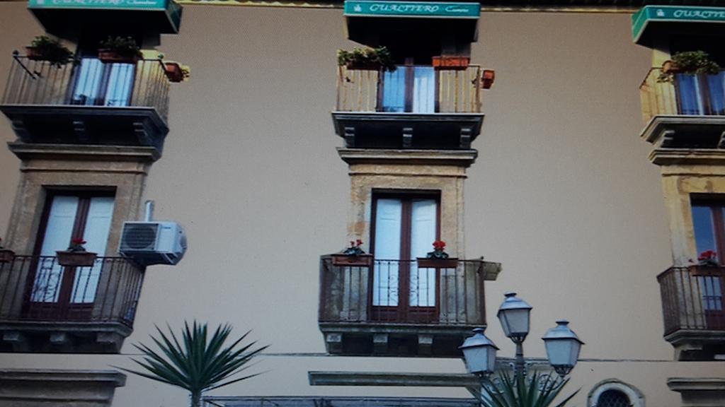 Gualtiero Camere&Suite Caltagirone Esterno foto