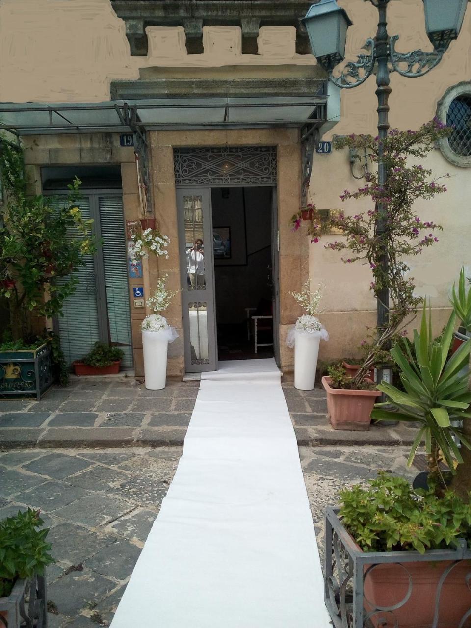 Gualtiero Camere&Suite Caltagirone Esterno foto