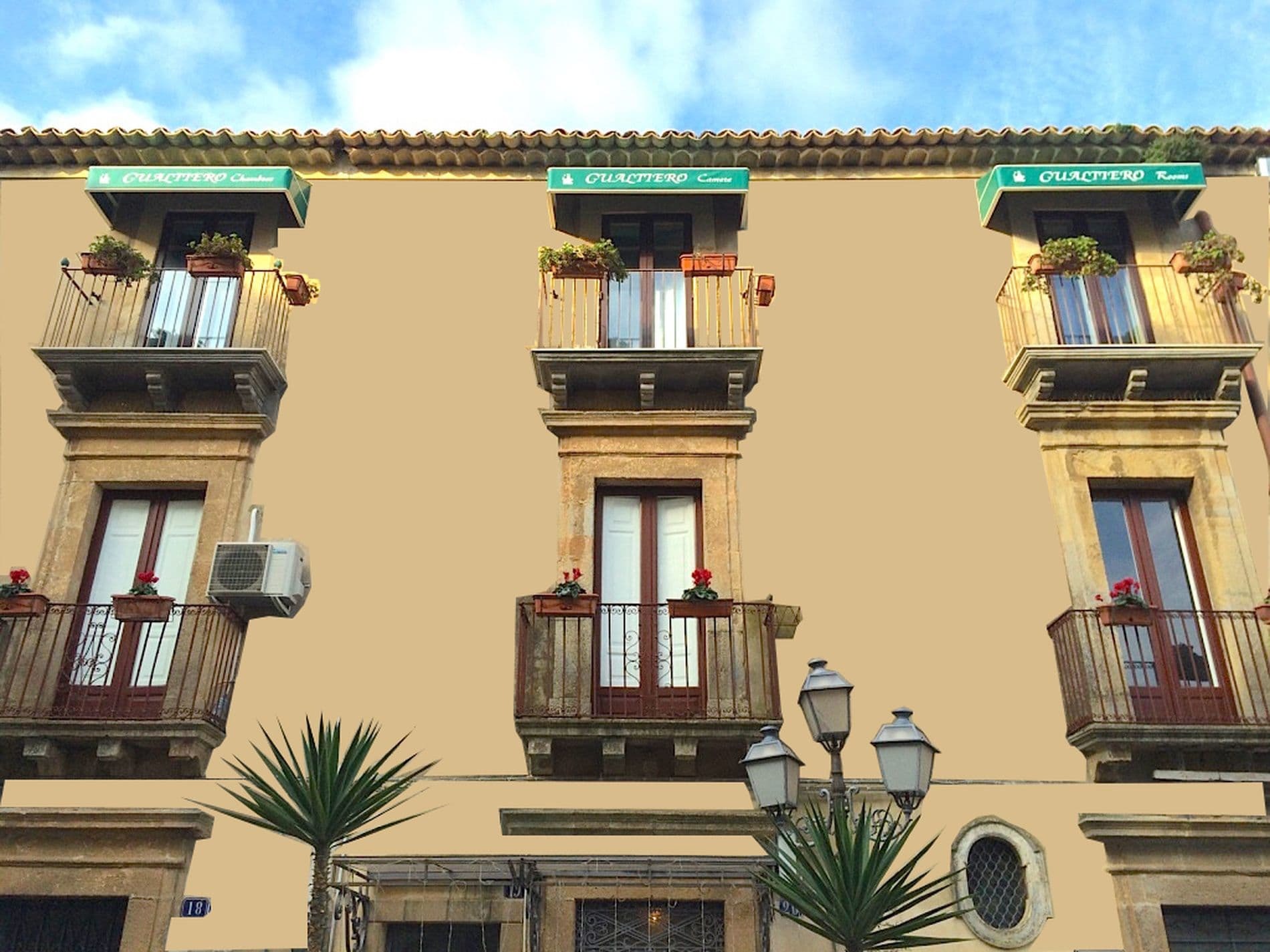Gualtiero Camere&Suite Caltagirone Esterno foto